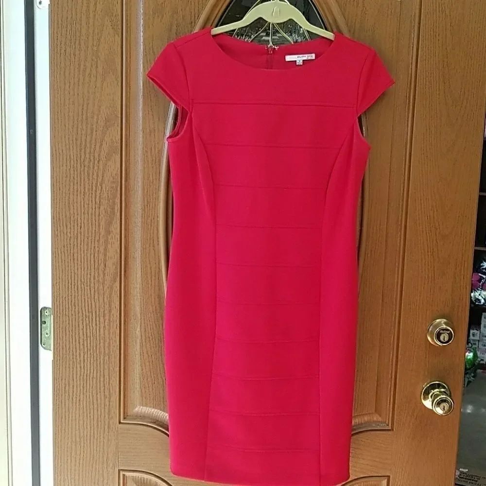 Studio One New York red dress Sz 8 EUC